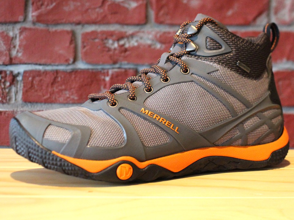 best mid top hiking shoes